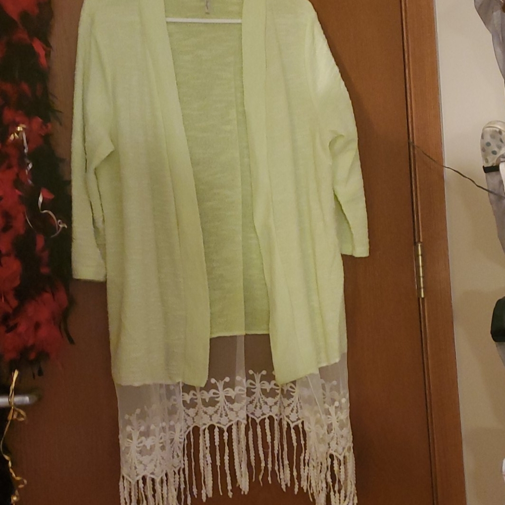 Long sleeve sweater with fringe